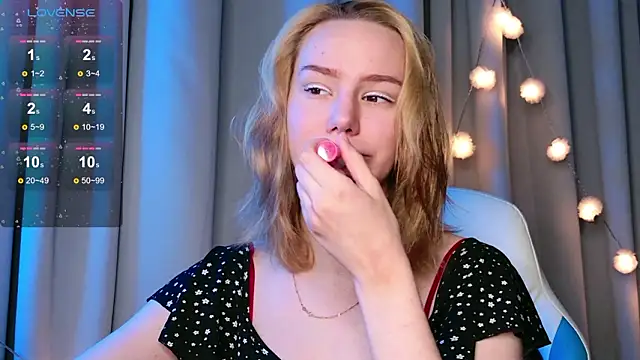 Ramona    online show from 02-01-26, 06:11