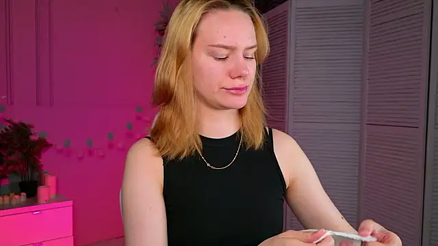 Ramona    online show from 03-23-26, 06:24