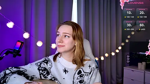 Snapshot of Ramona___ chatting on 03-02-25, 11:52 Ramona    online show from 03-02-25, 11:52