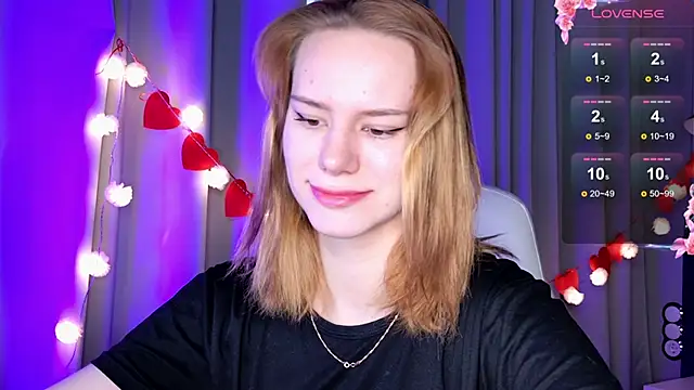 Snapshot of Ramona___ chatting on 02-17-25, 06:09 Ramona    online show from 02-17-25, 06:09