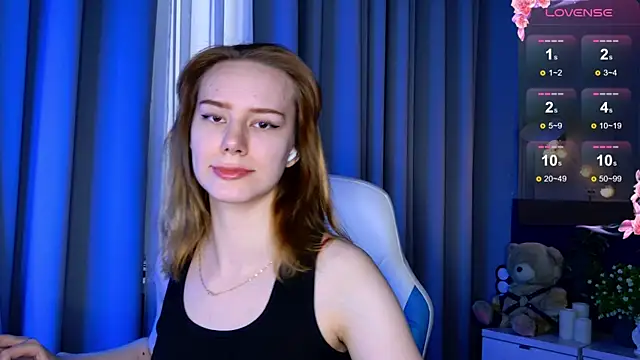 Snapshot of Ramona___ chatting on 03-06-25, 06:19 Ramona    online show from 03-06-25, 06:19