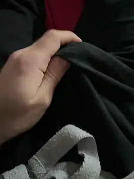 Snapshot of j1991j chatting on 10-21-25, 09:36 j1991j online show from 10-21-25, 09:36