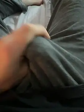 Snapshot of j1991j chatting on 04-03-26, 08:43 j1991j online show from 04-03-26, 08:43