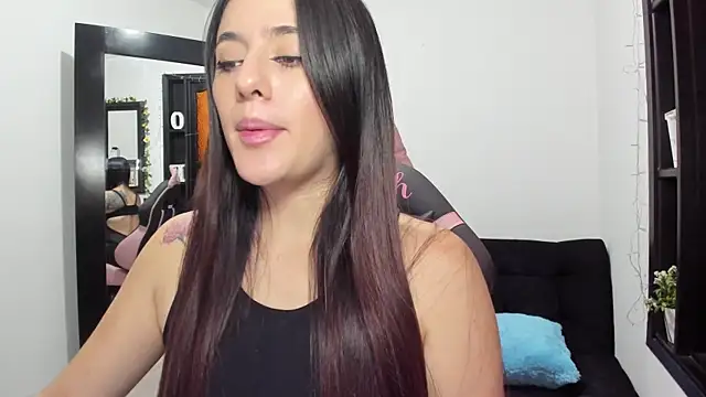 Snapshot of NoahWilliams_ chatting on 01-27-25, 01:52 NoahWilliams online show from 01-27-25, 01:52