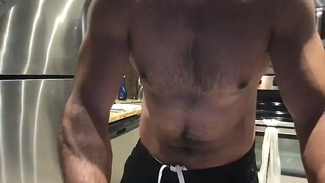 BigGuyMuscle online show from 11-11-25, 03:23