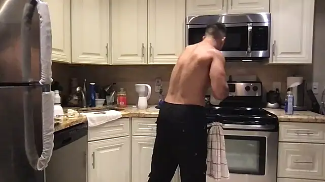 BigGuyMuscle online show from 05-13-26, 10:28