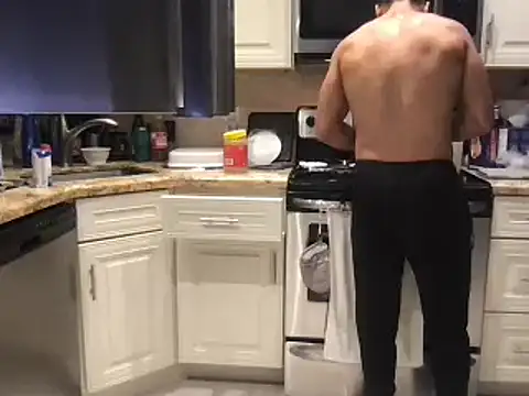 Snapshot of BigGuyMuscle chatting on 03-14-25, 02:20 BigGuyMuscle online show from 03-14-25, 02:20