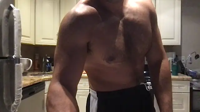 BigGuyMuscle online show from 05-30-26, 06:24