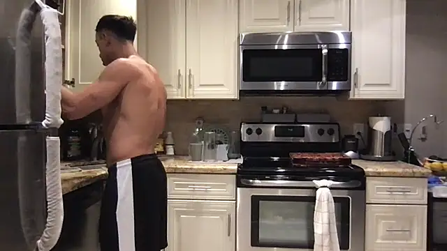 BigGuyMuscle online show from 04-21-26, 02:25