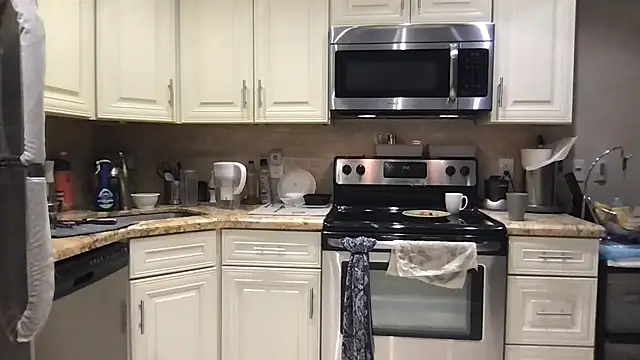 BigGuyMuscle online show from 03-15-26, 07:43