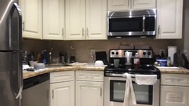 BigGuyMuscle online show from 12-02-25, 10:22