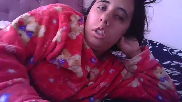 annarose19 online show from 10-24-25, 05:34