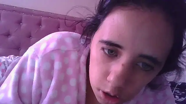 annarose19 online show from 10-27-25, 05:25