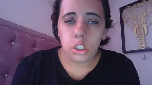 annarose19 online show from 11-20-25, 04:18