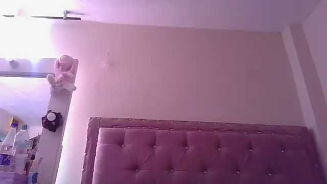 annarose19 online show from 10-31-25, 05:20