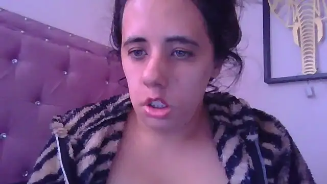 annarose19 online show from 01-17-26, 07:39