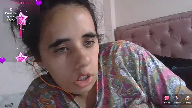 Snapshot of annarose19 chatting on 06-10-26, 10:55 annarose19 online show from 06-10-26, 10:55