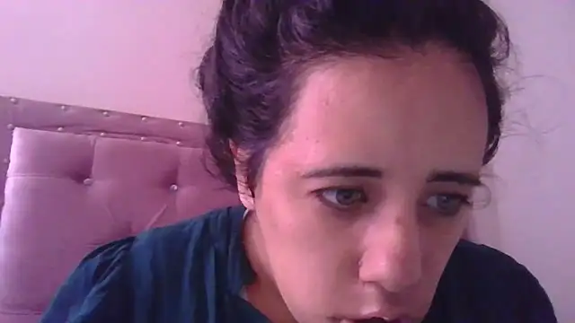 annarose19 online show from 11-13-25, 04:44