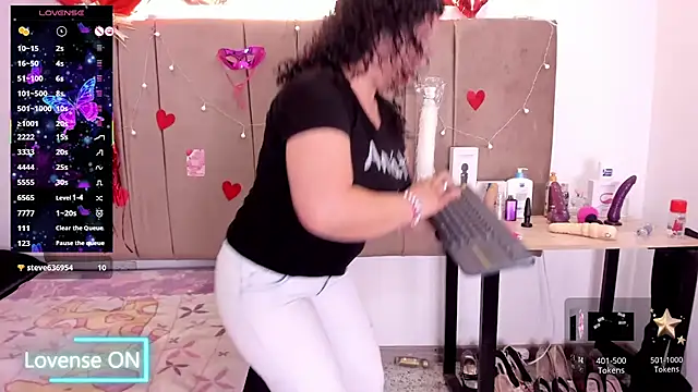 Zaly mature online show from 10-20-25, 07:14