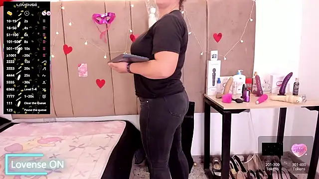 Zaly mature online show from 10-15-25, 01:48