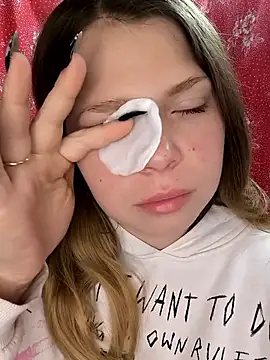 Zuli Kiska online show from 03-22-26, 07:37