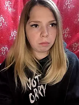 Zuli Kiska online show from 10-25-25, 08:09