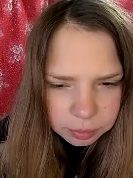 Zuli Kiska online show from 04-06-26, 05:41