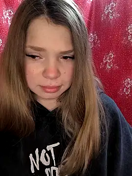 Zuli Kiska online show from 12-17-25, 08:47