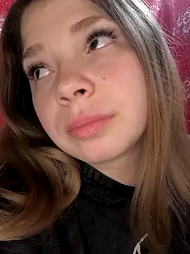 Zuli Kiska online show from 12-21-25, 09:37