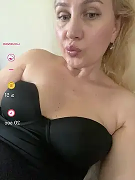 YourBlondee online show from 06-14-26, 04:35