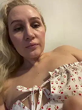 YourBlondee online show from 02-17-26, 02:31