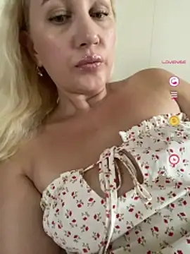 YourBlondee online show from 07-09-26, 01:17