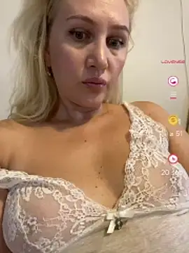 YourBlondee online show from 07-11-26, 01:39