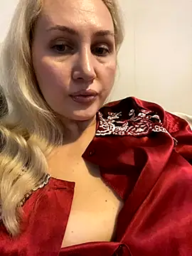 YourBlondee online show from 11-06-25, 01:53