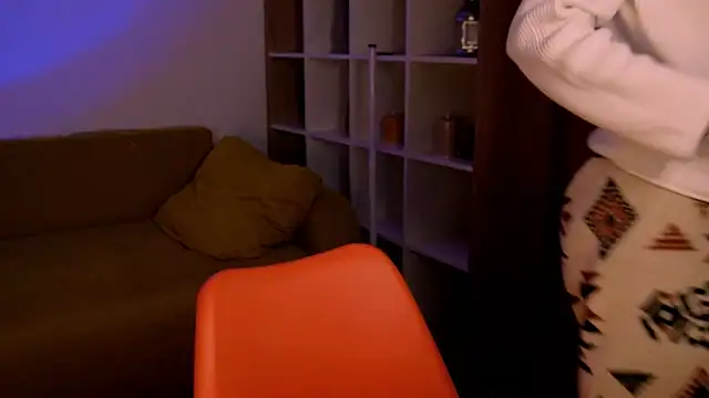 ItsAlisia online show from 02-19-26, 01:41