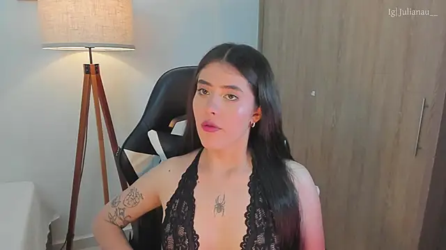 Snapshot of iriswest_ chatting on 02-15-25, 11:47 iriswest  online show from 02-15-25, 11:47