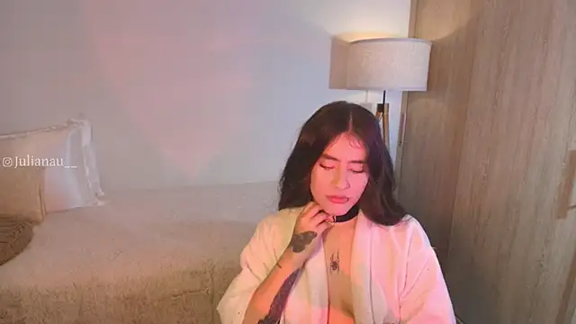 iriswest  online show from 10-31-25, 11:55