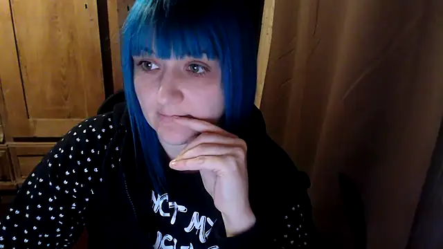 Snapshot of beauty-of-pain chatting on 10-25-25, 02:28 beauty-of-pain online show from 10-25-25, 02:28