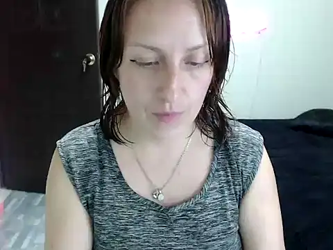 Snapshot of kittykalor09 chatting on 06-22-26, 05:32 kittykalor09 online show from 06-22-26, 05:32
