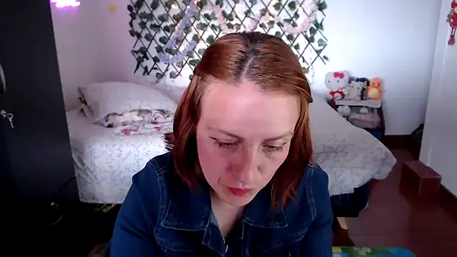 kittykalor09 online show from 02-08-26, 10:18