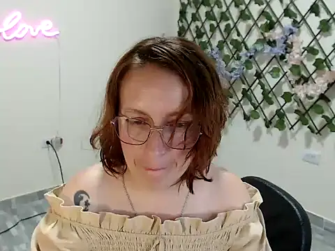 kittykalor09 online show from 04-18-26, 03:14