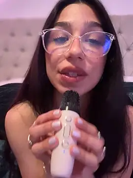 Snapshot of LoveLillyy chatting on 02-28-25, 09:23 LoveLillyy online show from 02-28-25, 09:23