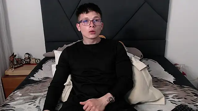 MathewCollin online show from 01-24-25, 10:51