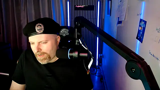 DerPornoPete online show from 05-17-26, 02:33