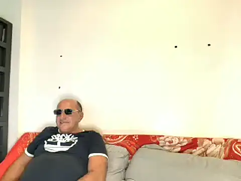 Snapshot of jhon_gade chatting on 10-08-25, 03:52 jhon gade online show from 10-08-25, 03:52