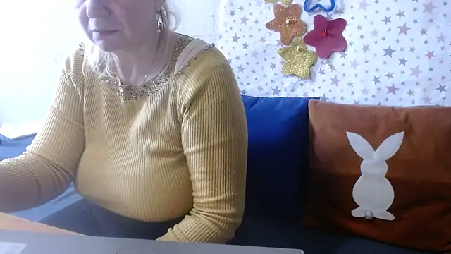 QueenLana online show from 04-23-26, 12:29