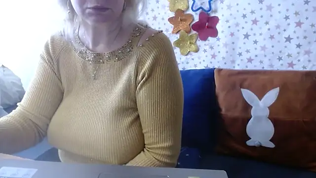 QueenLana online show from 04-08-26, 09:33