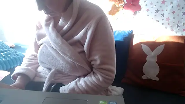 QueenLana online show from 04-18-26, 04:59