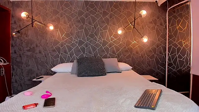 danaythamara1 online show from 10-09-25, 07:25