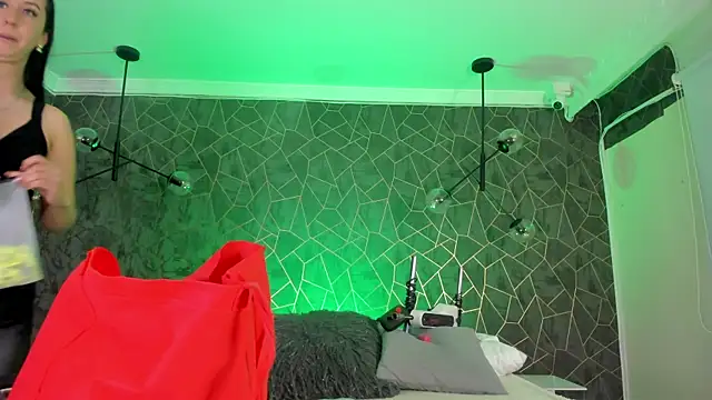 danaythamara1 online show from 10-24-25, 10:20